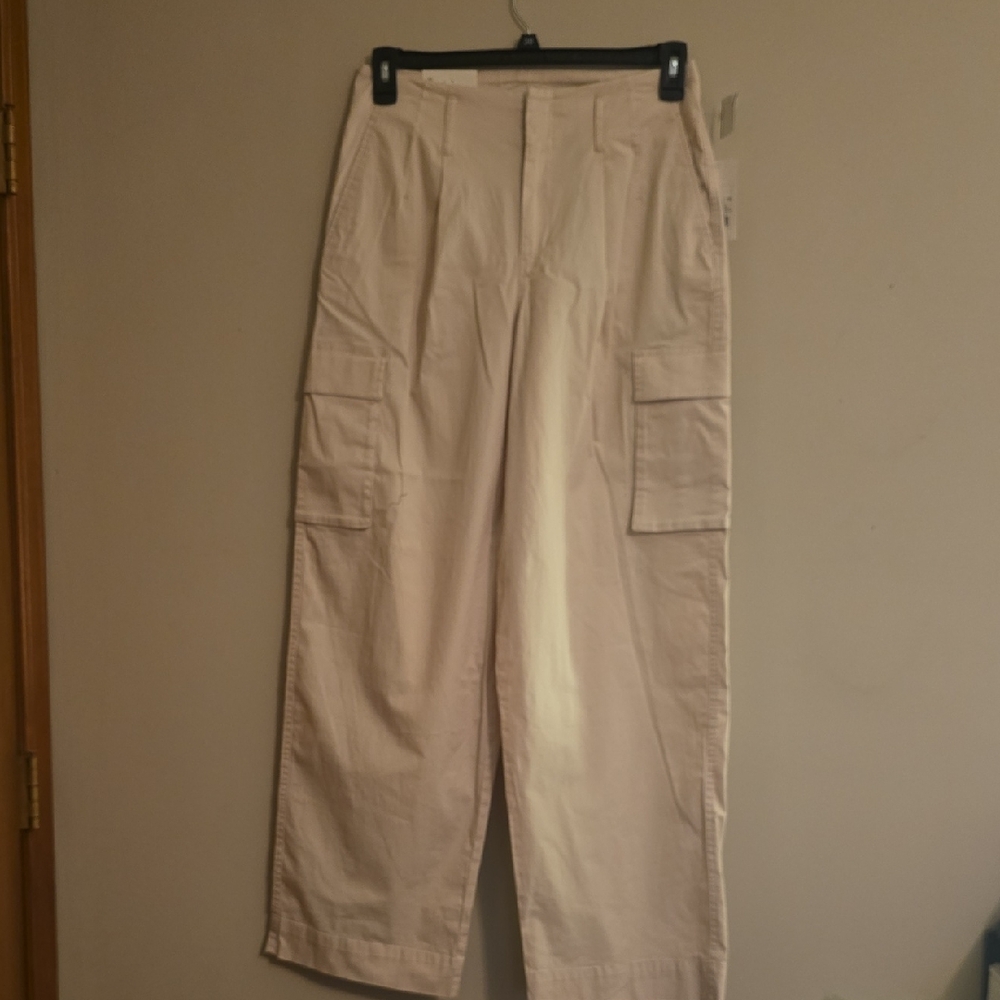 New A New‎ Day Women's Size 8 Wide Leg Highest Rise Straight Cargo Cream Pants